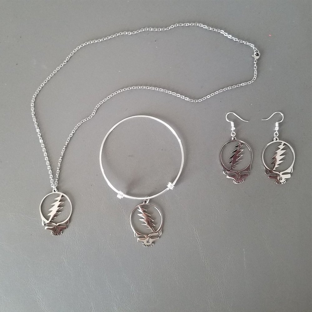 3 Piece Grateful Dead Steal Your Face Gift Set Earrings, Bracelet & Necklace - Picture 5 of 9